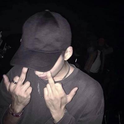 触及不到。。。。。。你的心田深处°