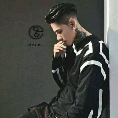一身痞气。。。。。。