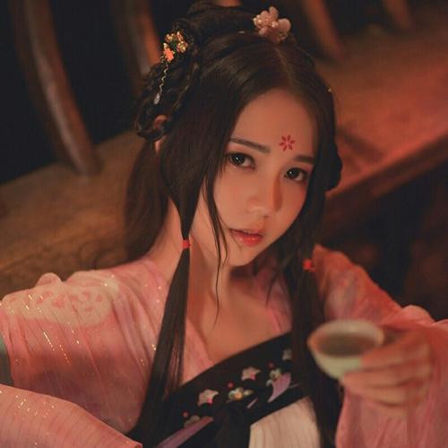 指尖的烟味残留